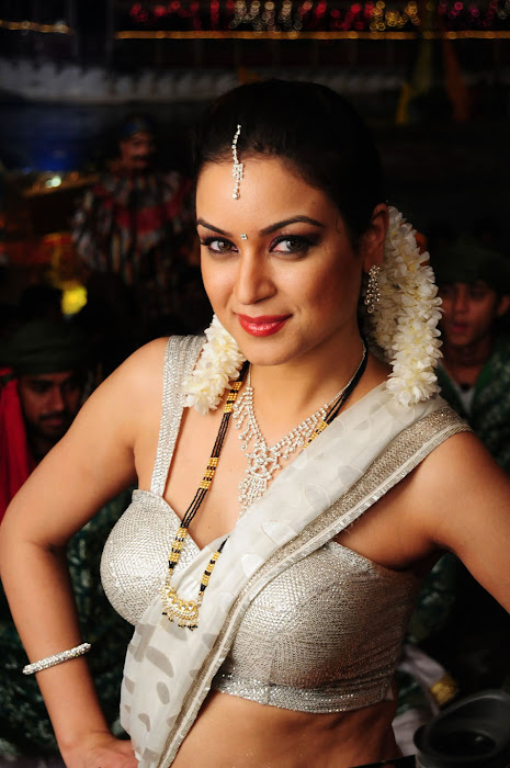 maryam zakaria spicy in love