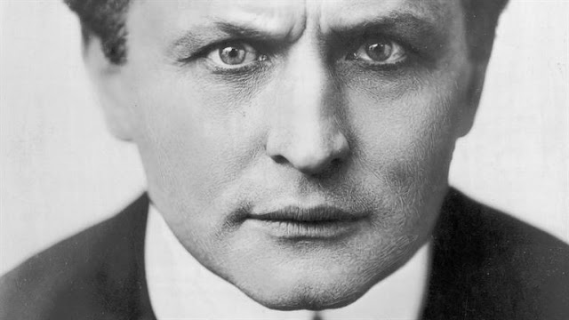 ABOUT: Harry Houdini