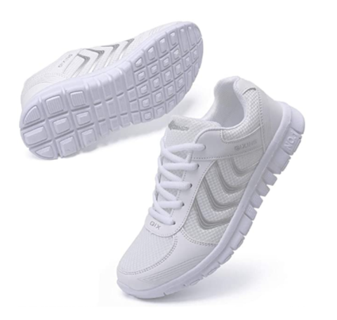 comfortable tennis shoes for wide feet