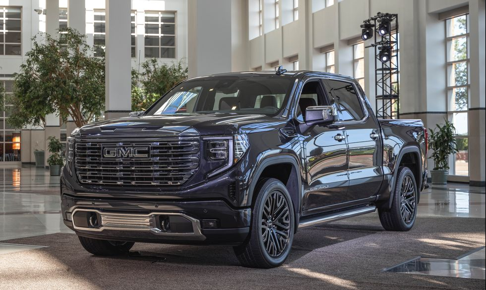 2022 GMC Sierra 1500 Gets Fresh Styling, Enhanced Tech, and a Truly Upscale Denali