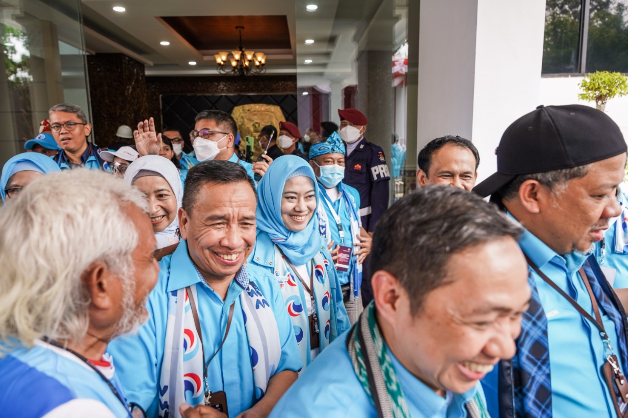 Senyum sumringah Sarah Azzahra saat memasuki gedung KPU RI Jakarta, siap dan optimis Partai Gelora meraih kemenangan Pemilu 2024. (Dok. Ist)