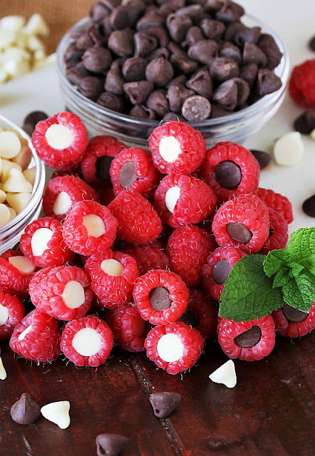 Pile of 2-Ingredient Chocolate-Stuffed Raspberries Image