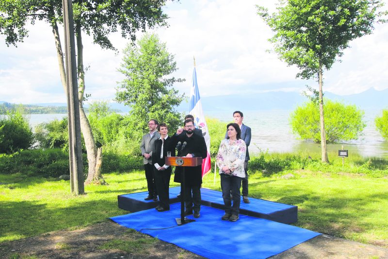 Presidente Boric convoca una comisión por la paz para solucionar el conflicto mapuche