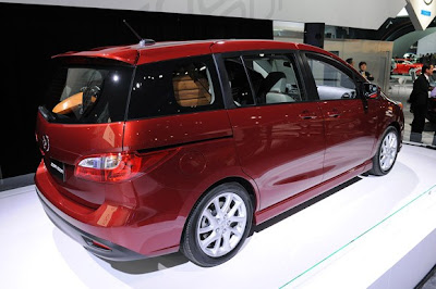 One of the new Mazda Motor Show Los Angeles is the 2012 Mazda5