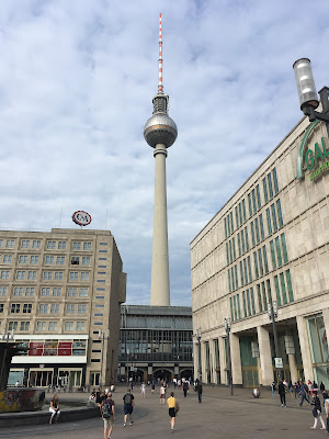 Alexanderplatz e a Torre de TV
