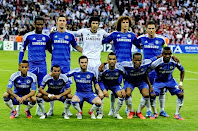 CHELSEA F. C. - Londres, Inglaterra - Temporada 2011-12 - John Obi Mikel, Gary Cahill, Petr Cech, David Luiz y Frank Lampard; Ryan Bertrand, Ashley Cole, Juan Mata, Jose Bosingwa, Didier Drogba y Salomon Kalou - BAYERN MUNICH 1 (Thomas Müller), CHELSEA 1 (Drogba). En los penaltys gana Chelsea: 3 (Lahm, Mario Gómez y Neuer) a 4 (David Luiz, Lampard, Ashley Cole y Drogba) - 19/05/2012 - Champions League, Final - Munich (Alemania), Allianz Arena - El CHELSEA se proclama Campeón de Europa por 1ª vez en su historia