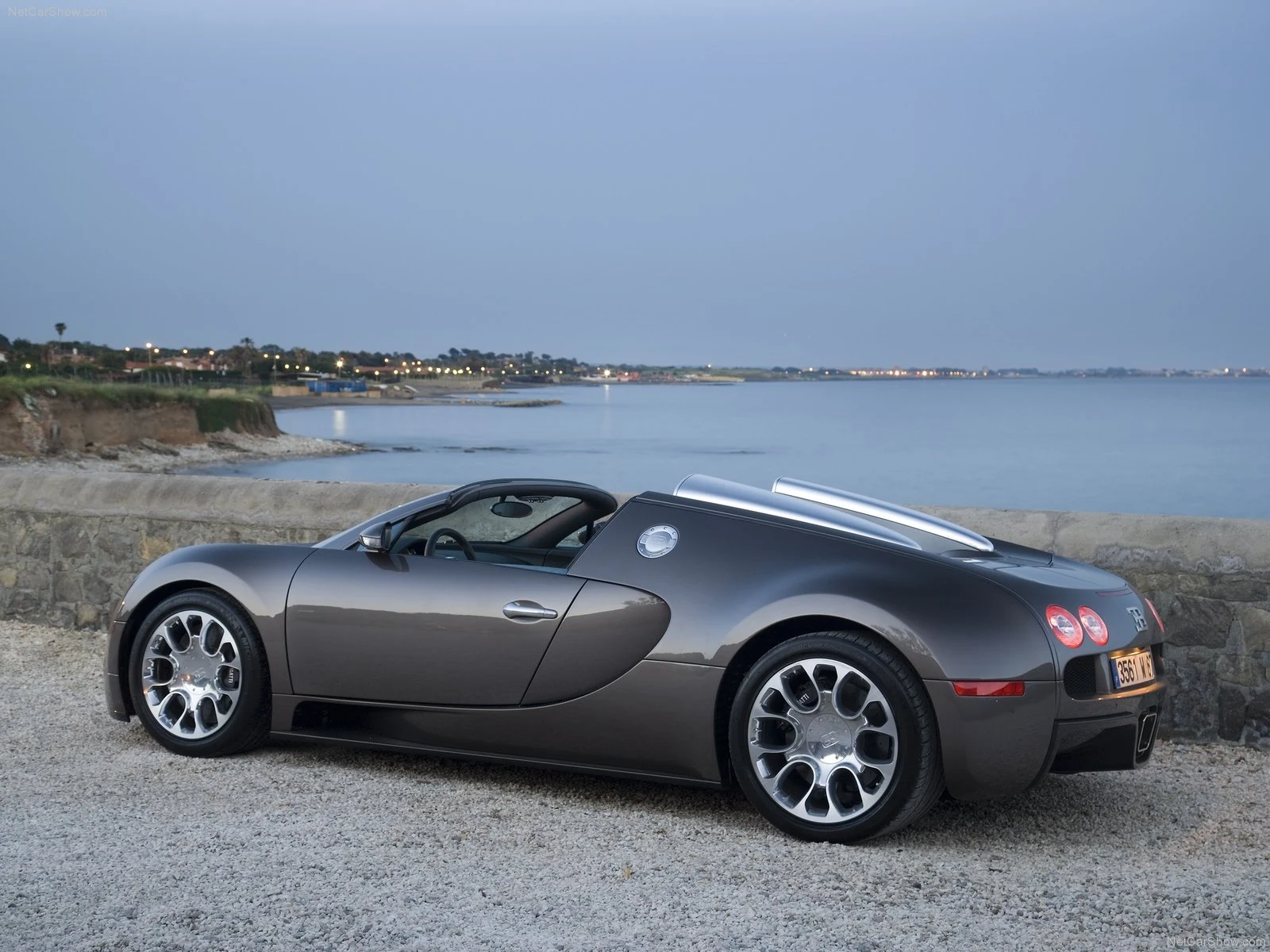 Hình ảnh siêu xe Bugatti Veyron Grand Sport 2009 & nội ngoại thất