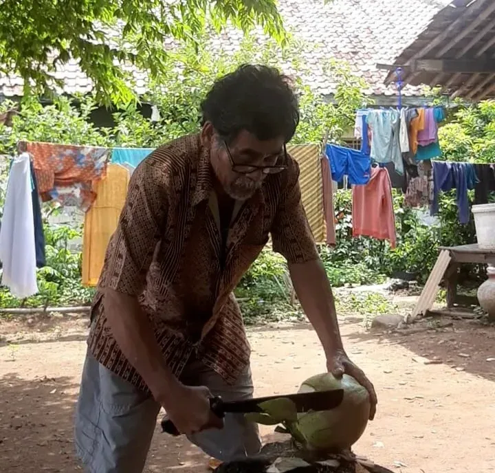 Abah Sanen dan Entang Mendapatkan Keberkahan dari Program Tetap Ju'mat Barokah