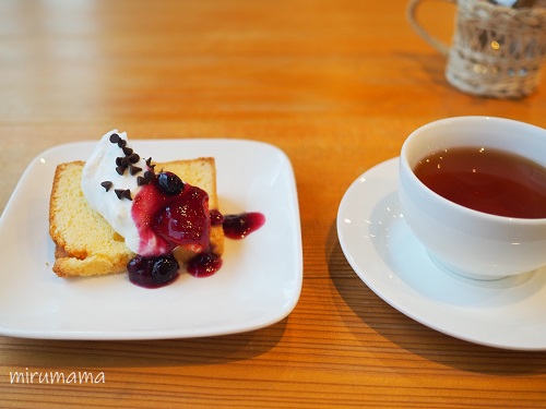 食後のデザートとドリンク