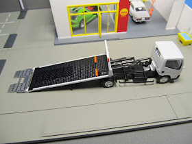 Tomica Limited Vintage   Nissan Atlas Hanamidai  Safety Loader 