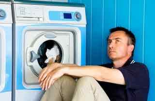 94% Man and washing machine Answers English, Portugues, Deutsch, Espanol Espana, French/Francais, Espanol Mexico, Italiano, Russian