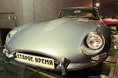 Jaguar E-Type, 1961 Coches clásicos en el museo Autovill de Moscú Classic cars in the Moscow Autovill museum