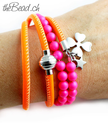 Wickelarmband in neonfarben mit Magnetverschluss und Nappaleder