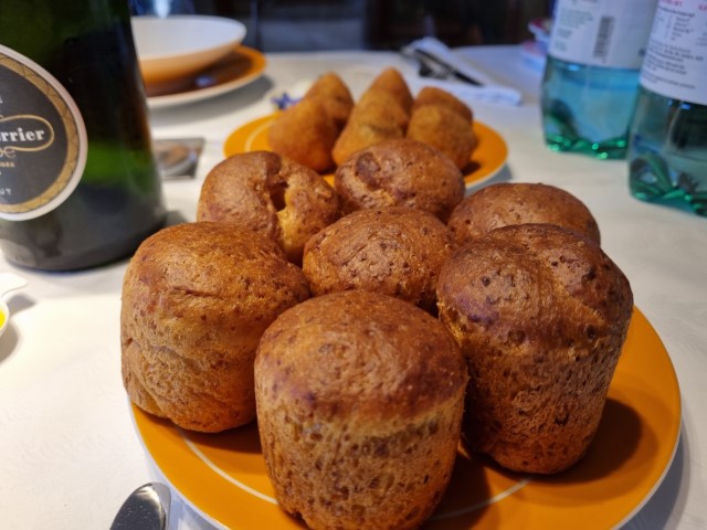 pizzette al formaggio e arancini