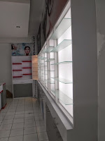 Etalase nempel dinding untuk toko optik - Semarang