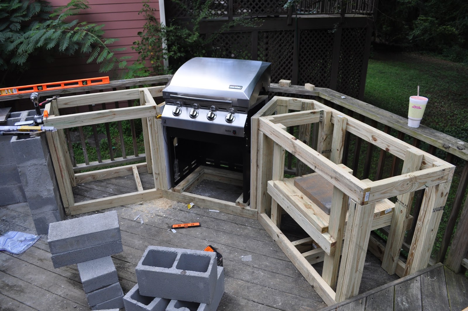How To Build An Outdoor Kitchen And BBQ Island Stucco Finishes