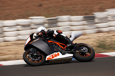 2009 KTM 1190 RC8R Action