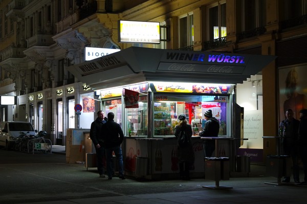 vienne nuit würstelstand graben