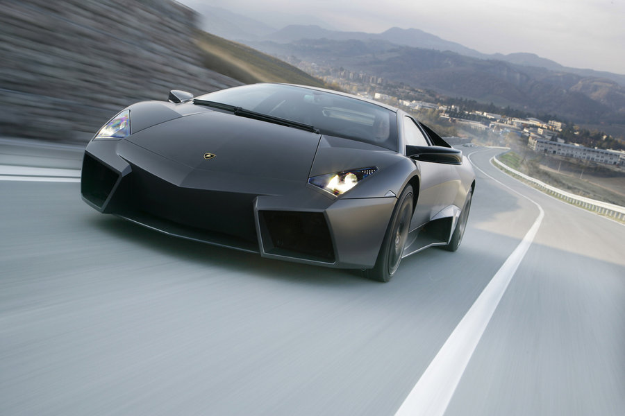 Lamborghini Reventon has launched a stunning model is presented in the