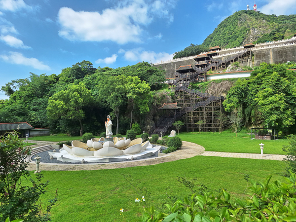 台南白河碧雲公園火山碧雲寺朝山步道，欣賞風景和夕陽熱門景點