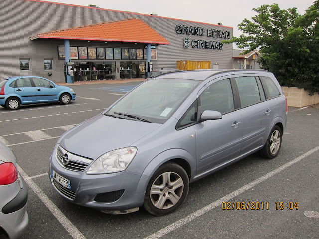 Opel Zafira @Bordeaux #法國 #France #Bordeaux #波爾多 #歐寶 #歐普 #OPEL