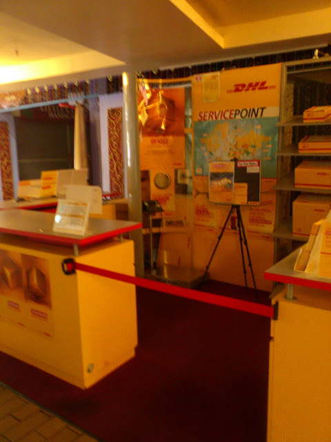 Central Market DHL Counter