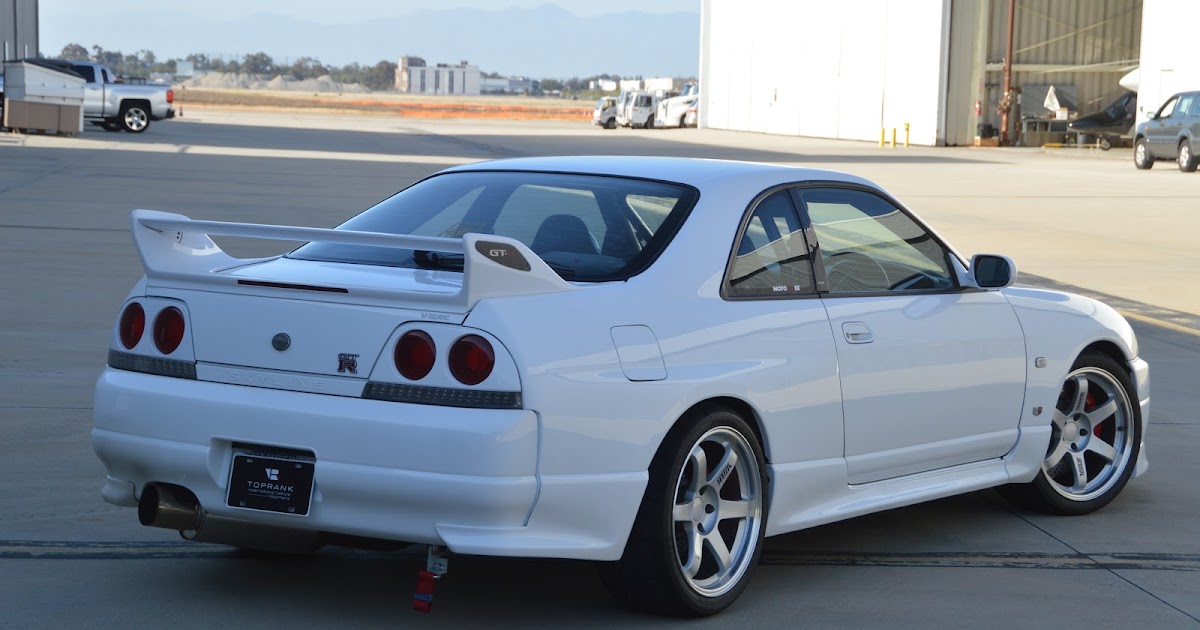 R33 Nissan Skyline Gt R Buyers Guide 1995 To 1998 nr33 Nissan Skyline Gt R S In The Usa