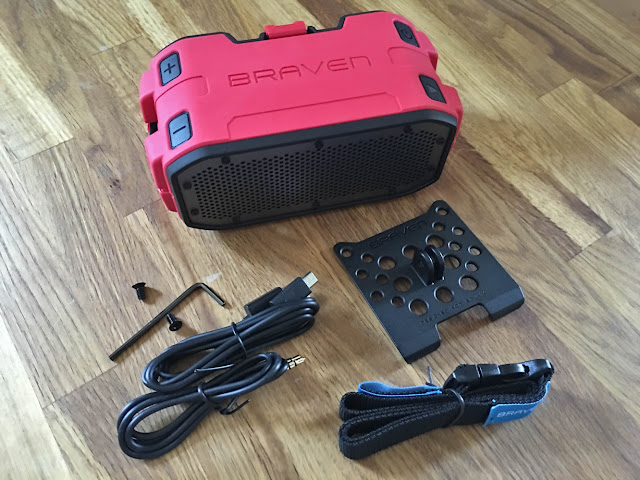 Picture of BRV-1M portableBluetooth Speaker with is component