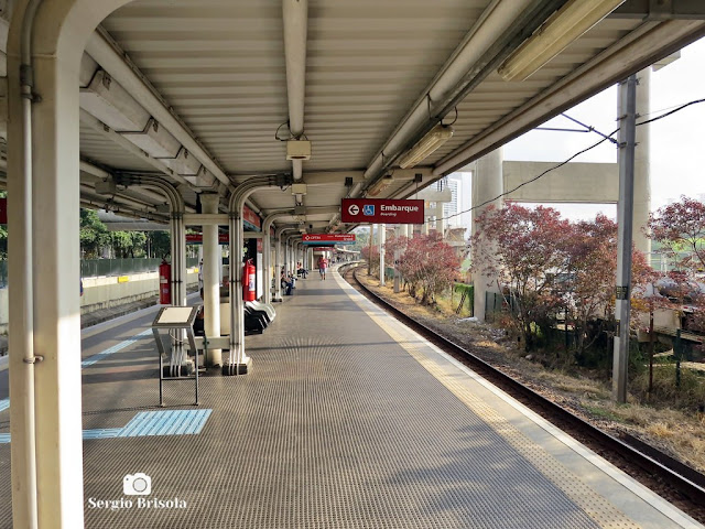 Vista da plataforma de embarque da Estação Morumbi CPTM - São Paulo