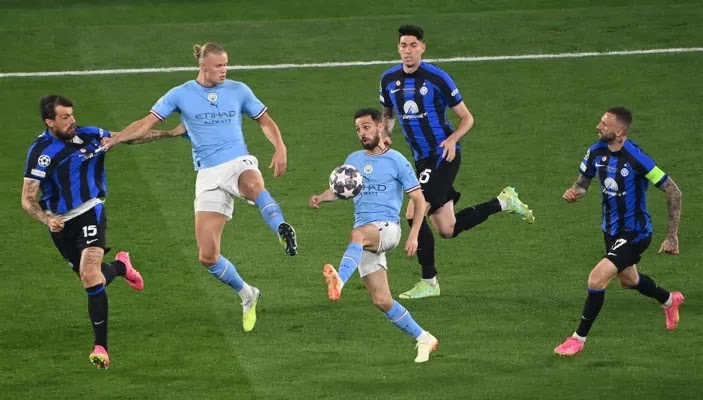 Adriano The Spectacular Rise and Fall of the Inter Emperor