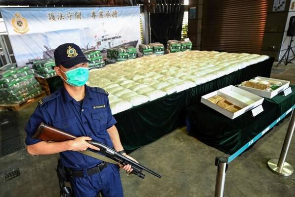 Record di 700 kg di cocaina per polizia di Hong Kong