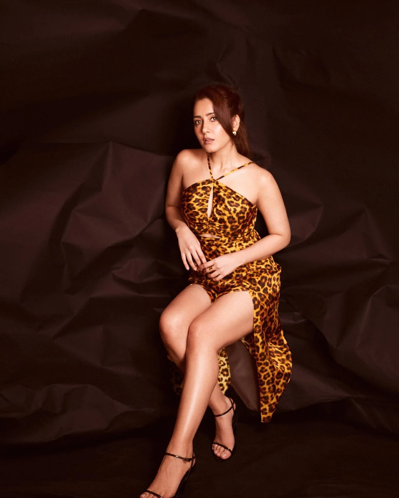 Raashi Khanna sexy legs leopard printed dress