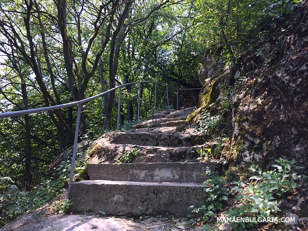 Escaleras fortaleza Ovech