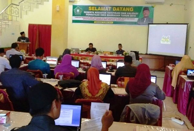 Kakanmenag Kota Pariaman Buka Verifikasi dan Validasi Pendataan EMIS Madrasah Tahun 2018