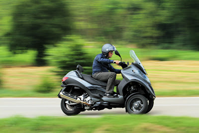 2012 Piaggio Mp3 Touring 500 I.E. Sport Picture