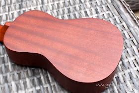 Hamano H-100 Ukulele back