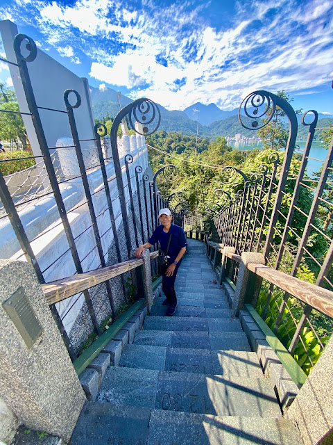 年梯步道