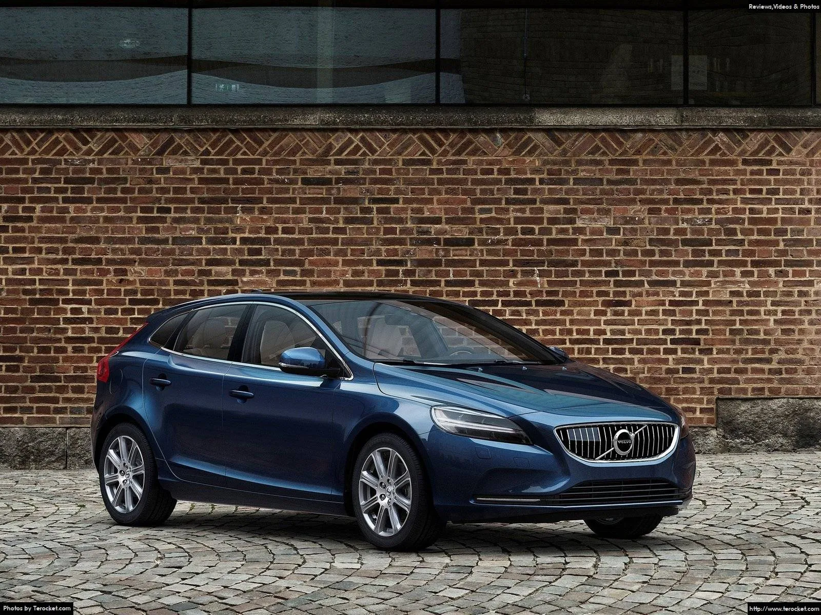 Hình ảnh xe ô tô Volvo V40 2017 & nội ngoại thất