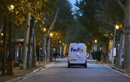 FedEx plans to build an electric transportation fleet by 2040