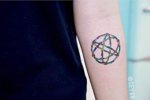 Simple and Dream-Like Micro Tattoos of Seyoon Gim