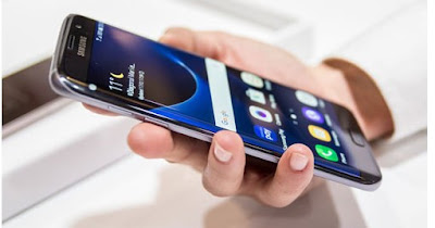 Berita Teknologi : Rumor Samsung Galaxy S8 Hanya Sediakan Versi Edge, Apa Benar?