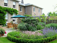 26 Beautiful Townhouse Courtyard Garden Designs DigsDigs