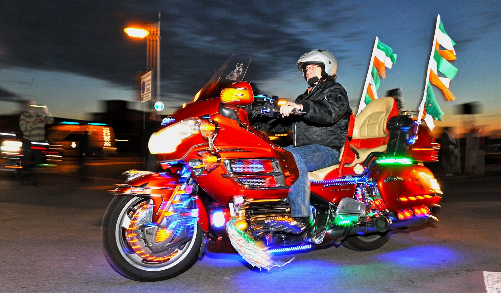 Life On Cars  Honda GoldWing riders take to the streets of Southport