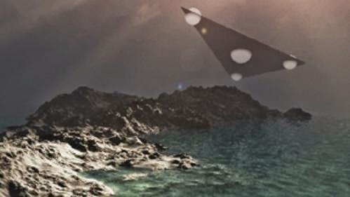 Fast Moving Ufos Passes Over Costa Mesa