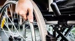  Ένας άνδρας με αναπηρία και μηδενικό εισόδημα δεν παίρνει επίδομα από την Πρόνοια, γιατί έχει ένα σπίτι μόλις 53 τ.μ. Πιο συγκεκριμένα, πρό...