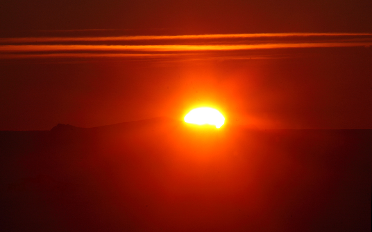 1 An En Antarctique Coucher De Soleil Et Rayon Vert