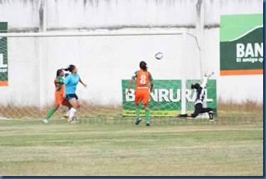 1ro. gol de ana martinez (1)