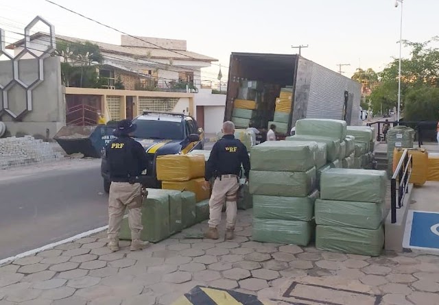 Dois caminhões com carga contrabandeada avaliada em R$ 10 milhões foram apreendidos no Sertão