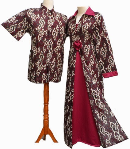  Contoh  model gamis  batik  kombinasi  brokat polos dua warna 