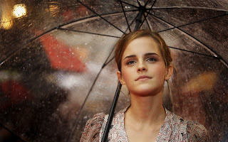 Emma Watson with Transparent Umbrella HD Wallpaper 